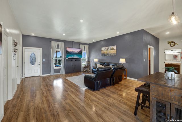 2151 Old Lehmann, Seguin, TX 78155