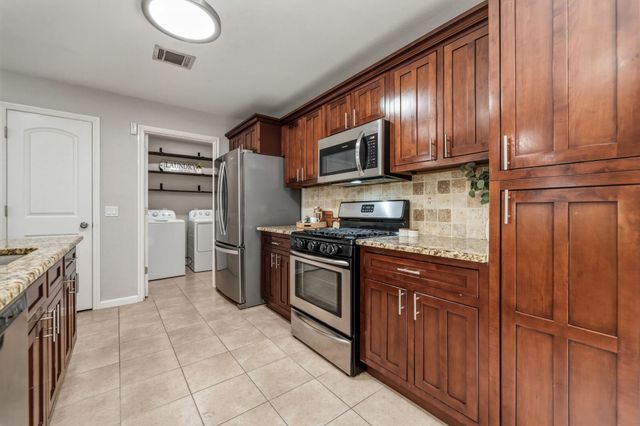 236 Bradfield DR, Buda, TX 78610