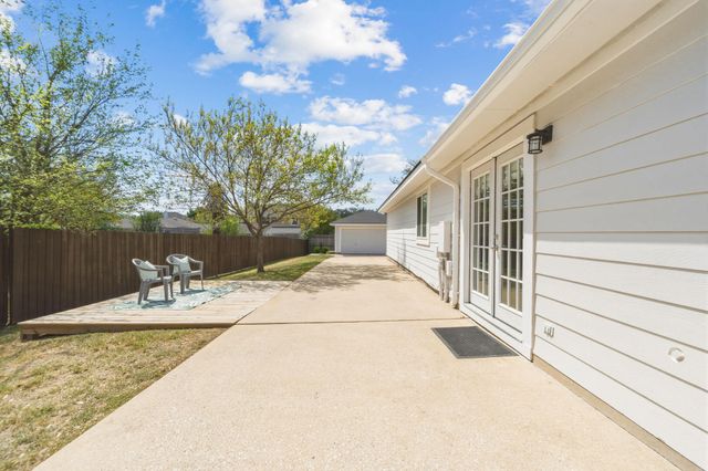 236 Bradfield DR, Buda, TX 78610