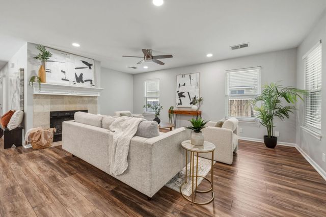 236 Bradfield DR, Buda, TX 78610