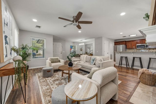 236 Bradfield DR, Buda, TX 78610