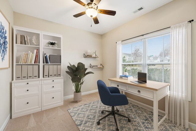 2206 Mason Bee Dr, Columbia, TN 38401