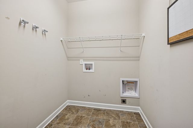 2206 Mason Bee Dr, Columbia, TN 38401