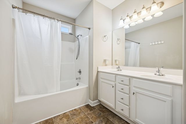 2206 Mason Bee Dr, Columbia, TN 38401