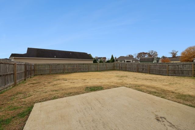 2206 Mason Bee Dr, Columbia, TN 38401