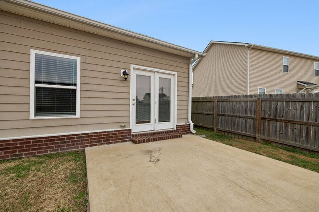 2206 Mason Bee Dr, Columbia, TN 38401