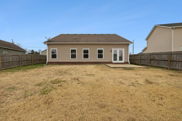 2206 Mason Bee Dr, Columbia, TN 38401