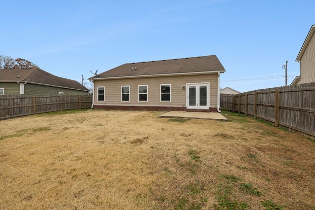 2206 Mason Bee Dr, Columbia, TN 38401