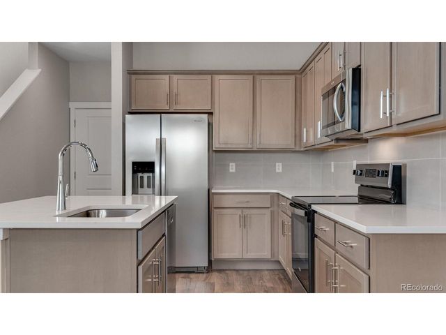 22234 E 6th Pl, Aurora, CO 80018