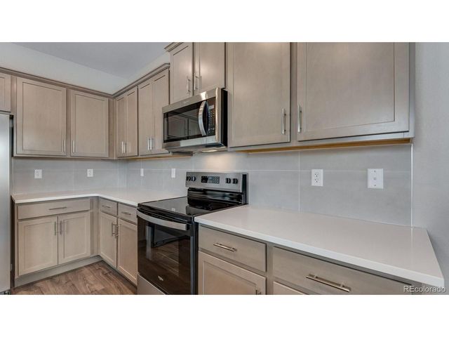 22234 E 6th Pl, Aurora, CO 80018