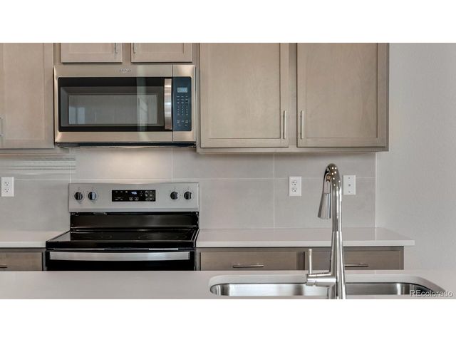 22234 E 6th Pl, Aurora, CO 80018