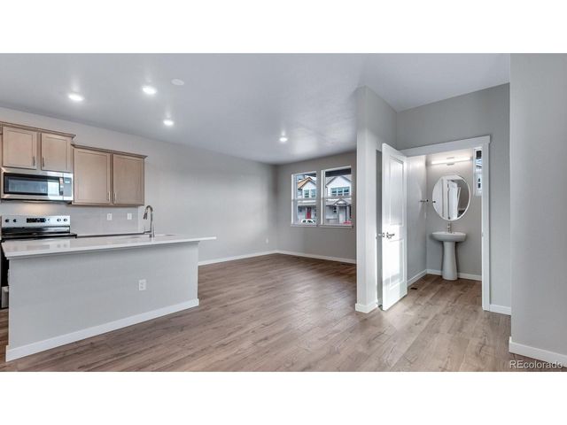 22234 E 6th Pl, Aurora, CO 80018