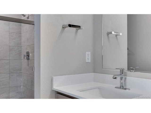 22234 E 6th Pl, Aurora, CO 80018