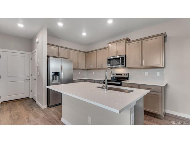 22234 E 6th Pl, Aurora, CO 80018