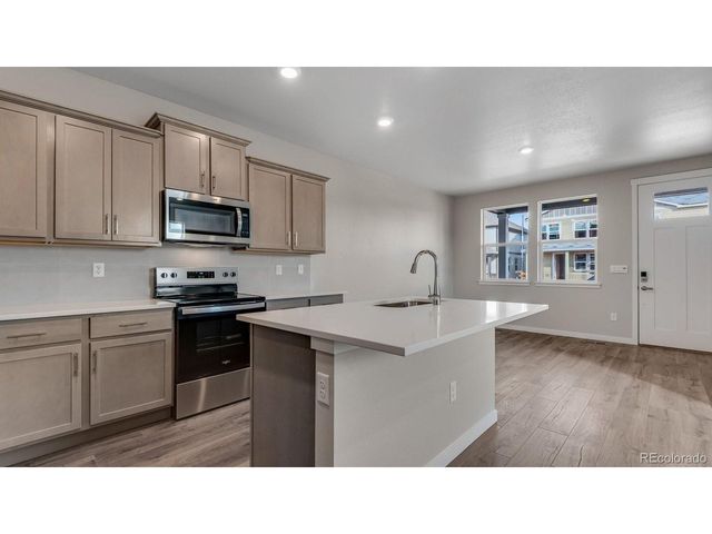 22234 E 6th Pl, Aurora, CO 80018