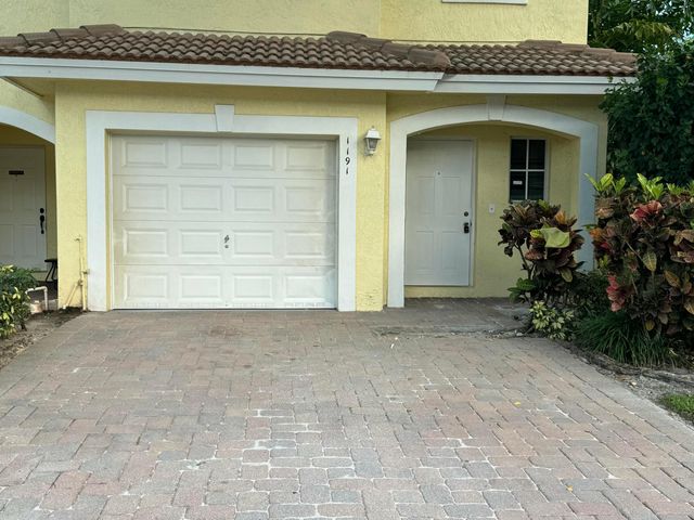1191 Imperial Lake Road, West Palm Beach, FL 33413