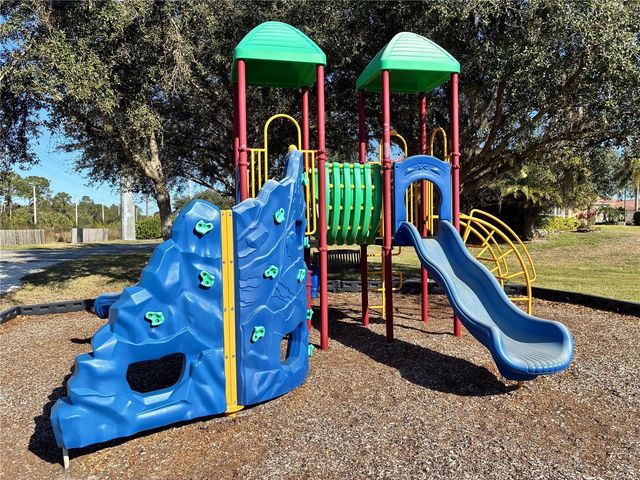 6837 74TH STREET CIRCLE E, Bradenton, FL 34203