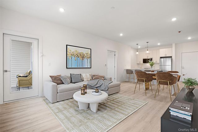 306 Bluestone Court 223, Maybrook, NY 12543