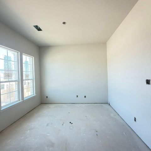 3408 Helena Street, Gainesville, TX 76240