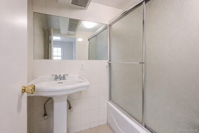 76-18 Utopia Parkway, Fresh Meadows, NY 11366