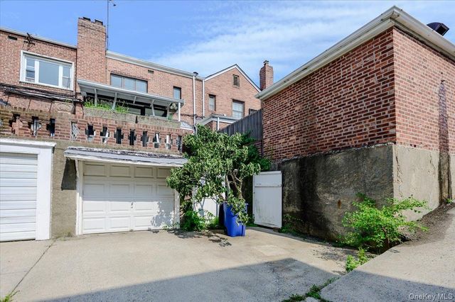 76-18 Utopia Parkway, Fresh Meadows, NY 11366