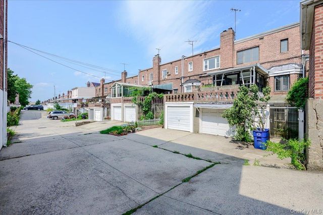 76-18 Utopia Parkway, Fresh Meadows, NY 11366