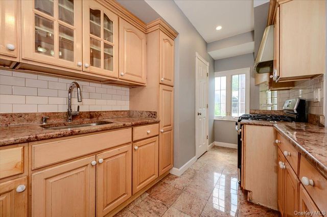 76-18 Utopia Parkway, Fresh Meadows, NY 11366