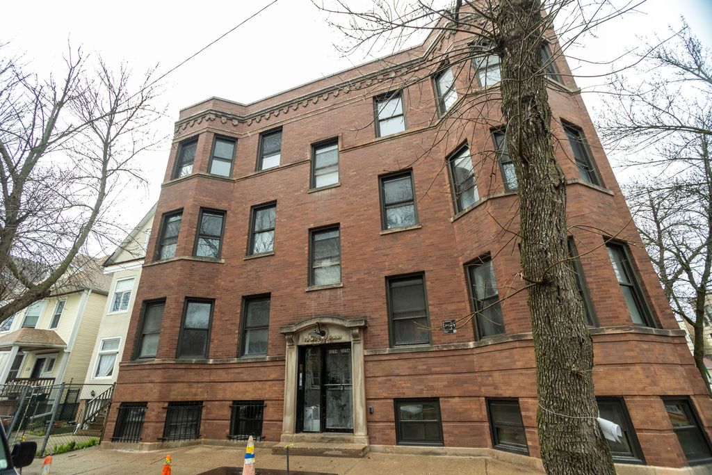 2256 N Sawyer Avenue 3, Chicago, IL 60647