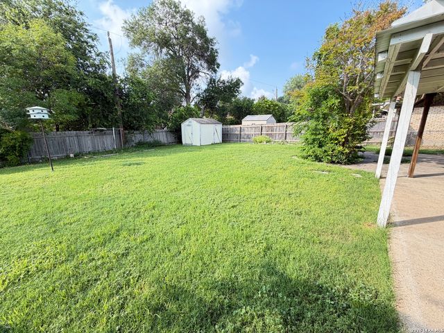 3710 PINEBLUFF DR, San Antonio, TX 78230