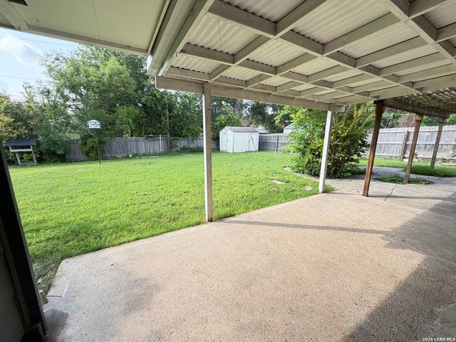 3710 PINEBLUFF DR, San Antonio, TX 78230