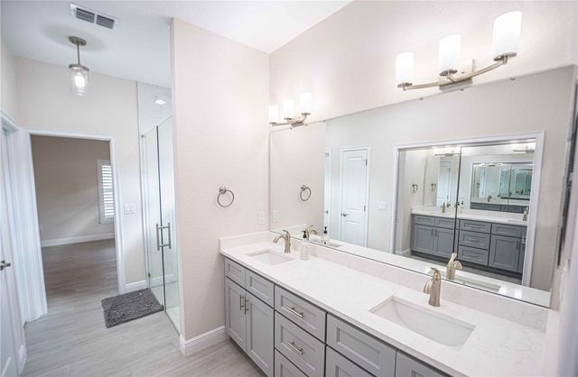 4995 NE 125TH LOOP, Oxford, FL 34484