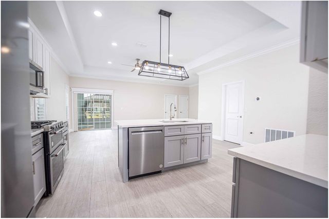 4995 NE 125TH LOOP, Oxford, FL 34484