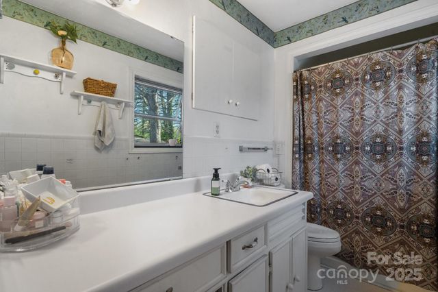 3407 14th Avenue SW, Hickory, NC 28602