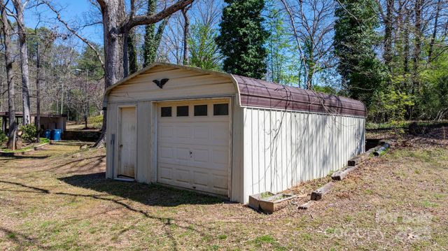 3407 14th Avenue SW, Hickory, NC 28602
