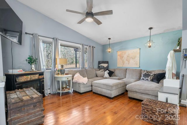 3407 14th Avenue SW, Hickory, NC 28602