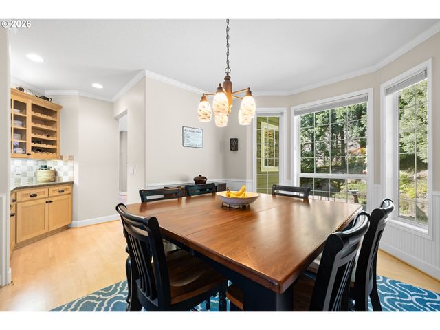 2633 Se VISTA Way, Gresham, OR 97080
