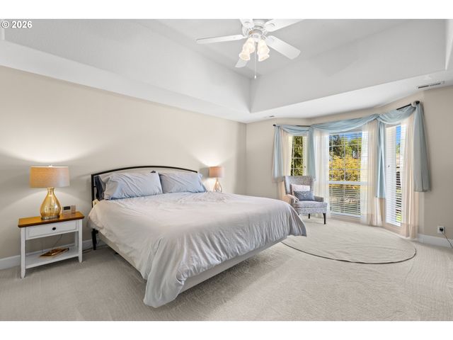 2633 Se VISTA Way, Gresham, OR 97080