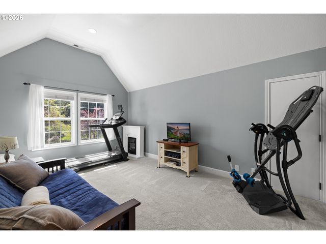 2633 Se VISTA Way, Gresham, OR 97080