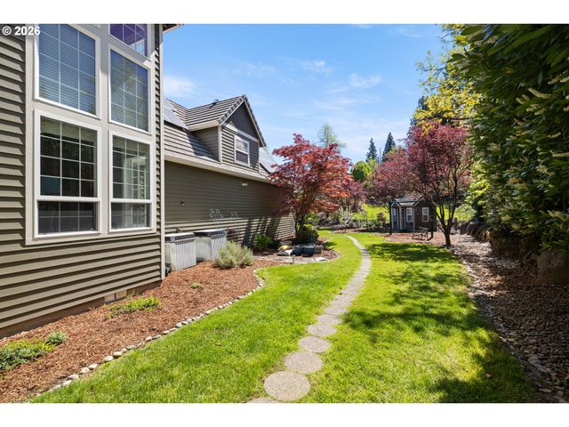 2633 Se VISTA Way, Gresham, OR 97080