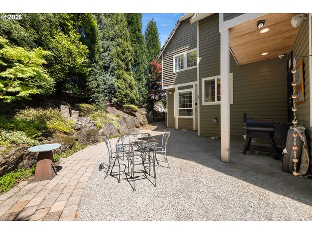 2633 Se VISTA Way, Gresham, OR 97080