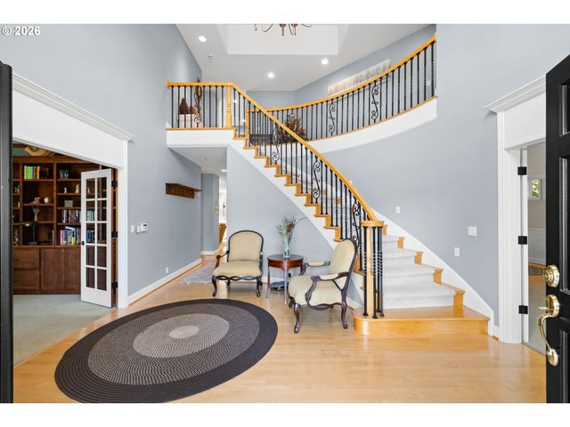 2633 Se VISTA Way, Gresham, OR 97080