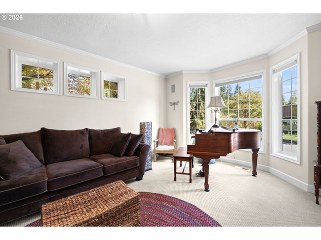 2633 Se VISTA Way, Gresham, OR 97080