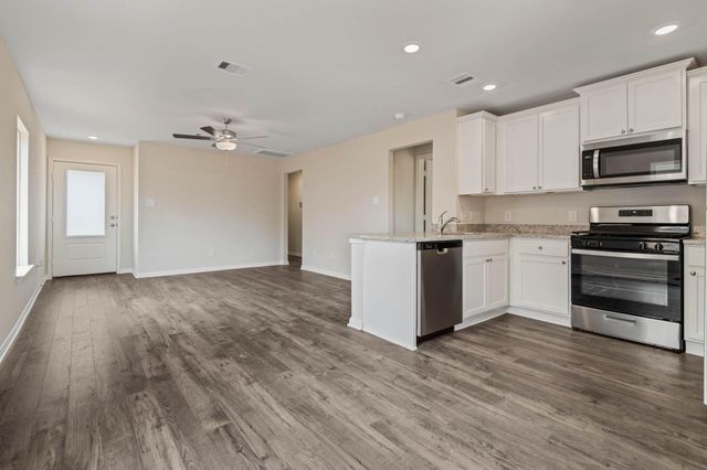 372 Fastboy Lane, Waller, TX 77484