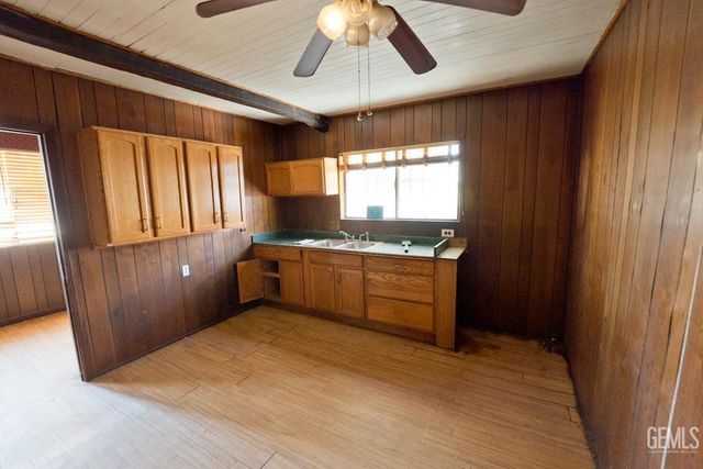 407 Alpine Street, Bakersfield, CA 93305