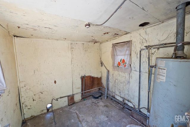 407 Alpine Street, Bakersfield, CA 93305
