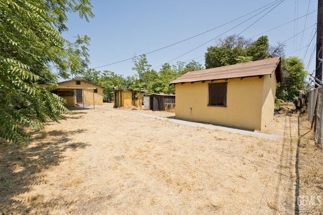 407 Alpine Street, Bakersfield, CA 93305