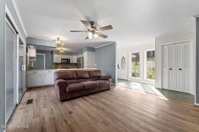10 Fairway Drive, Whispering Pines, NC 28327