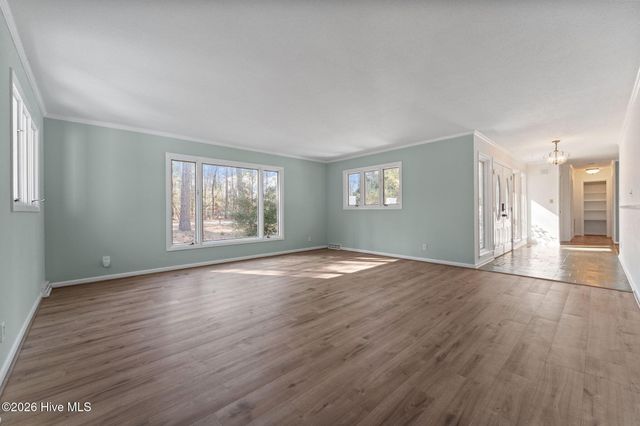 10 Fairway Drive, Whispering Pines, NC 28327