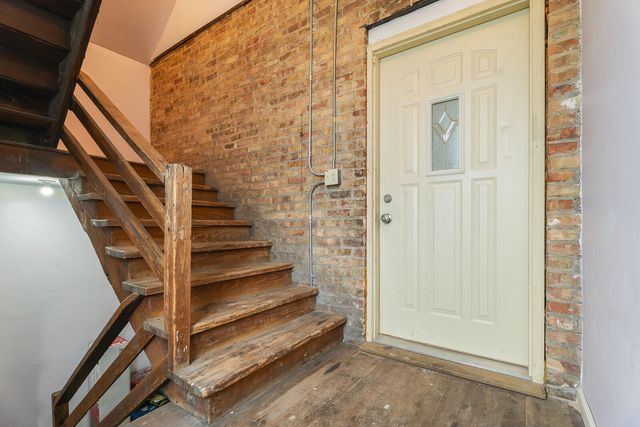 5040 Walsh Avenue, East Chicago, IN 46312