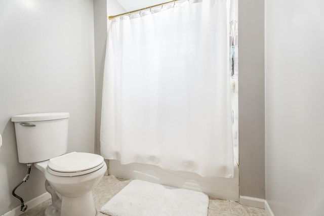 5040 Walsh Avenue, East Chicago, IN 46312